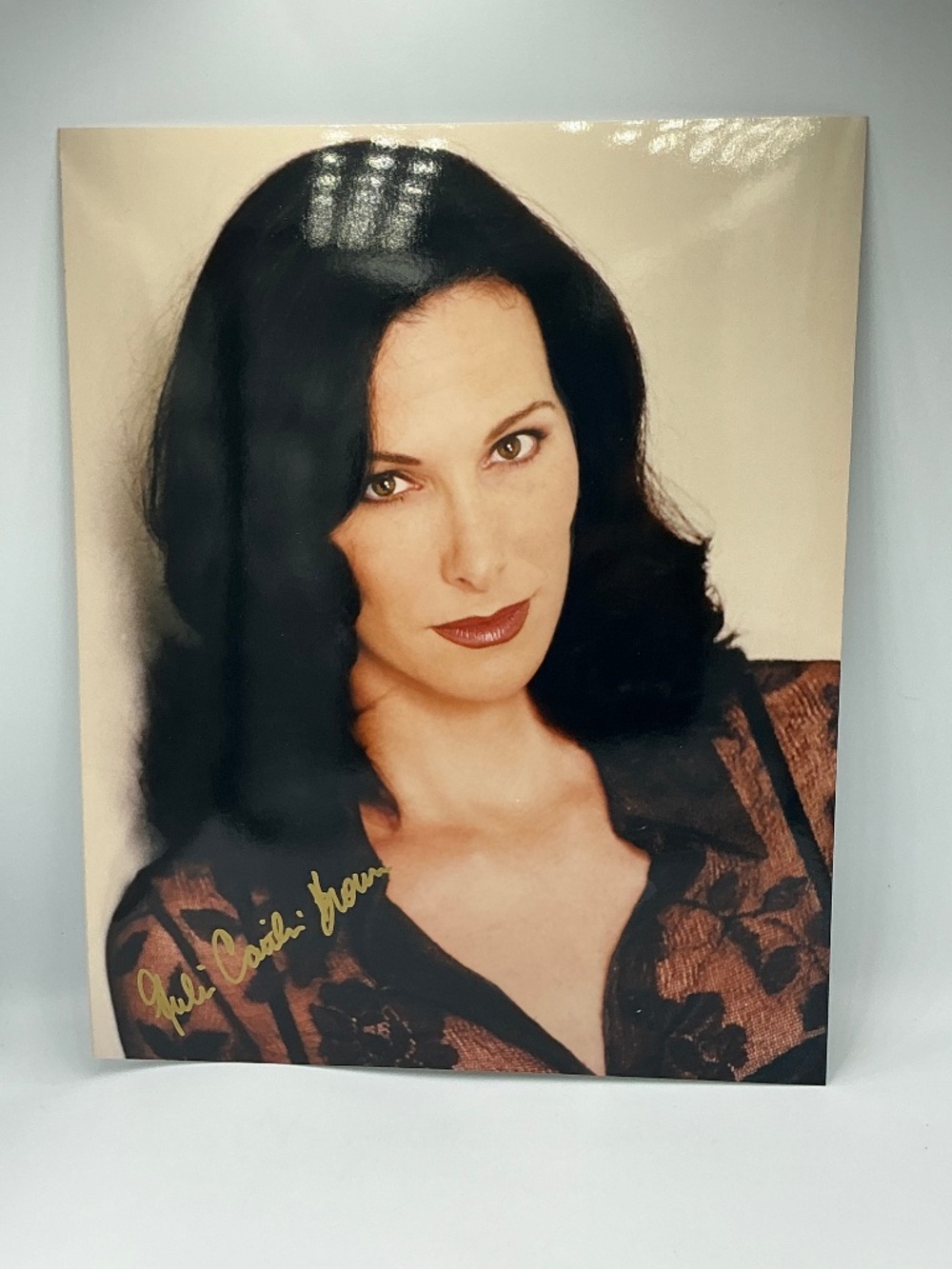 Babylon 5 Autographed Julie Caitlin Brown Signed Photo NaToth 8x10 Gold Ink